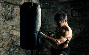 Read more about the article Bài hướng dẫn tập boxing tại nhà đơn giản cho người mới tập