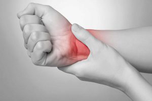 Read more about the article Mách bạn mẹo chữa bong gân cổ tay hiệu quả tại nhà