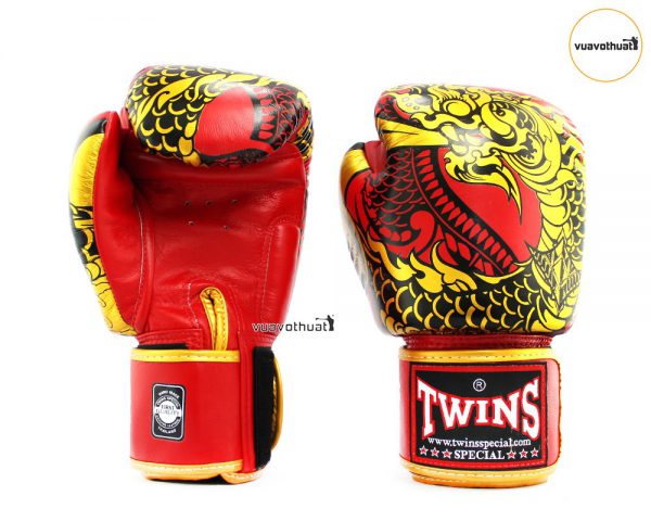 Găng tay Twins FBGVL3-52 Boxing Gloves Rồng Nagas Đỏ